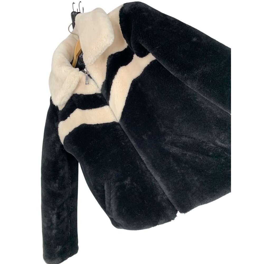 Guess Plush Teddy Cozy  Womens S Black & Beige Faux Fur Jacket Zip Crop RV10318